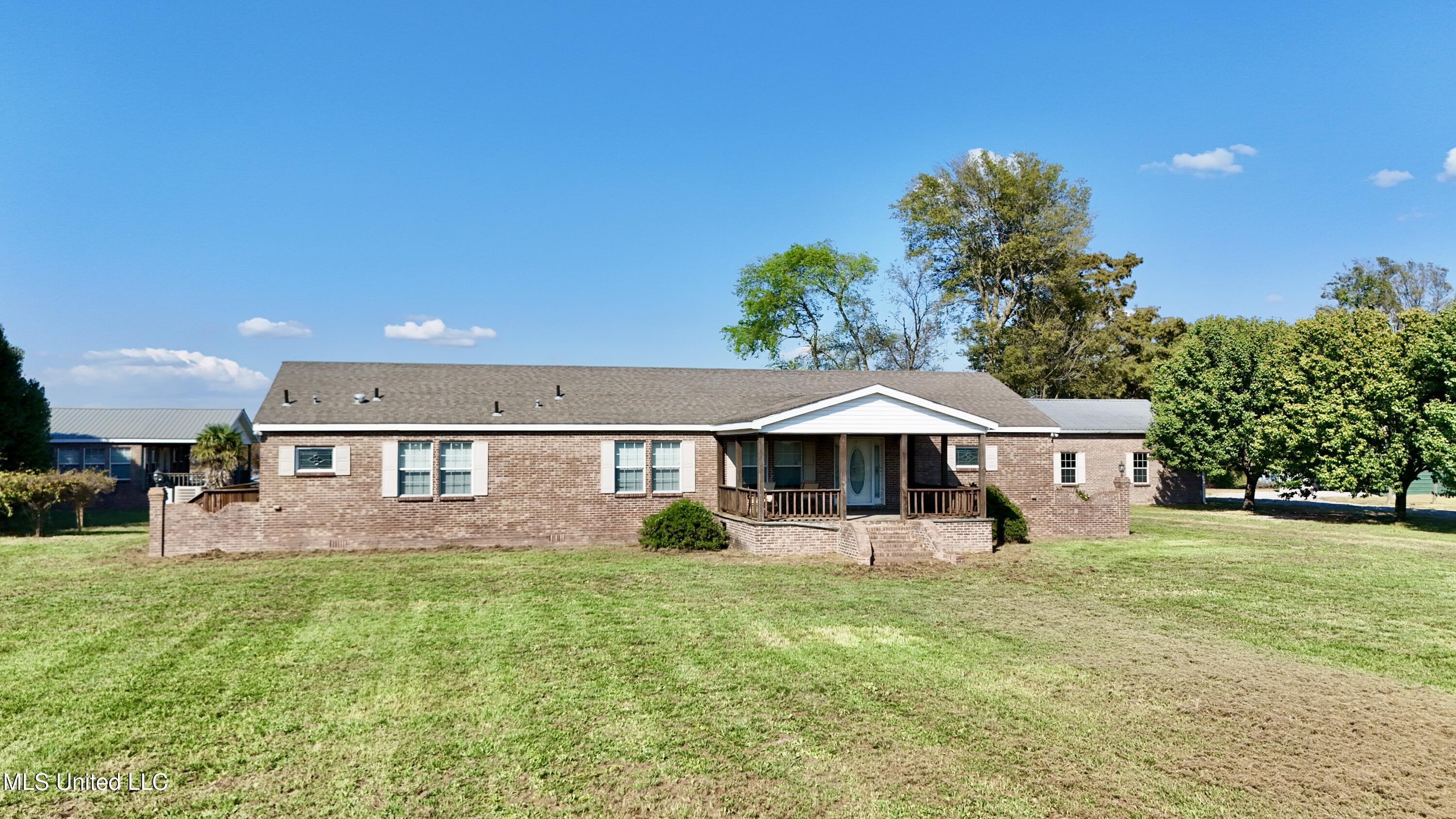 2138 Eagle Lake Shore Road Vicksburg, MS 39183 - Photo 41 of 49 dji_fly_20251001_153424_0331_17594135966