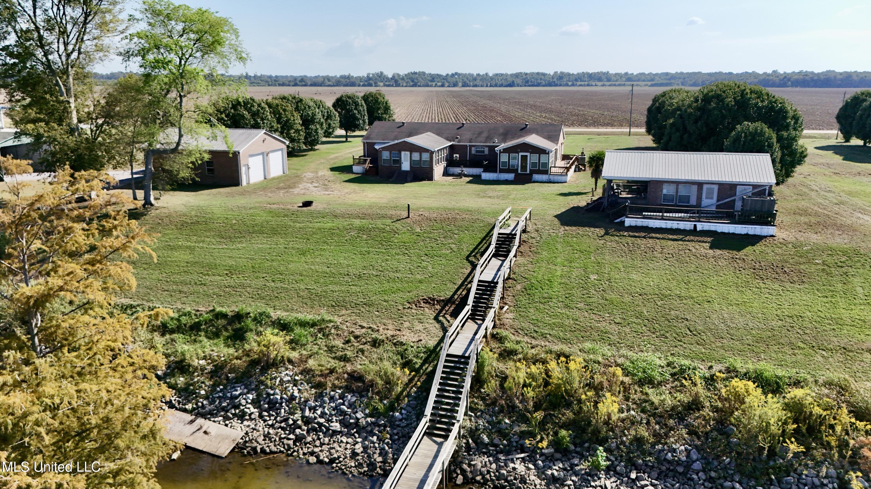 2138 Eagle Lake Shore Road Vicksburg, MS 39183 - Photo 42 of 49 dji_fly_20251001_153702_0339_17594135598
