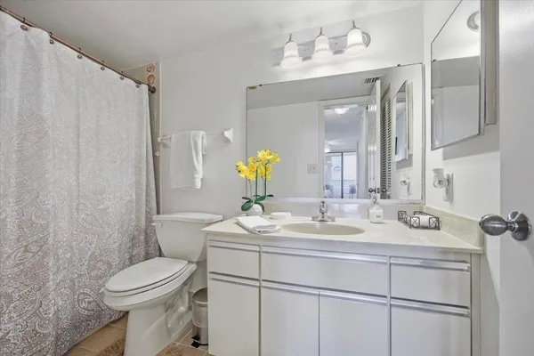 $315,000 | 3360 Ocean Shore Boulevard, Unit 307, Ormond Beach, FL 32176