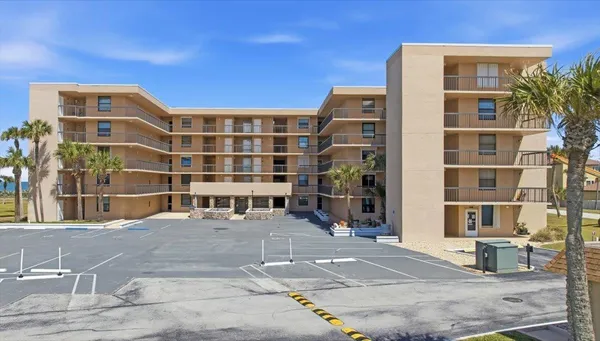$315,000 | 3360 Ocean Shore Boulevard, Unit 307, Ormond Beach, FL 32176