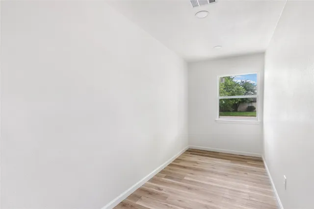 $280,000 | 2403 Heather Street, Highlands, TX 77562