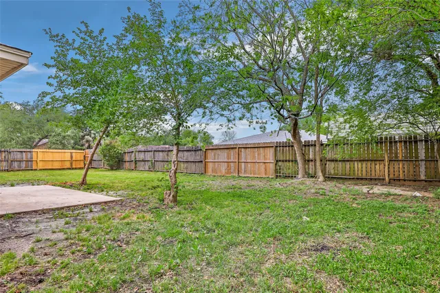 $280,000 | 2403 Heather Street, Highlands, TX 77562