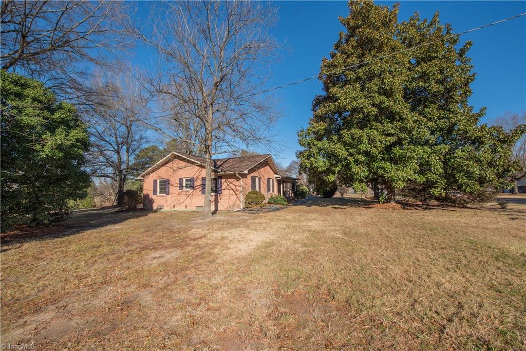 4267 Welcome-Arcadia Road Lexington, NC 27295 - Photo 28 of 42 Detached Garage