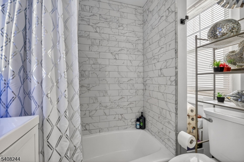 19 Victor Street Lodi, NJ 07644 - Photo 20 of 30