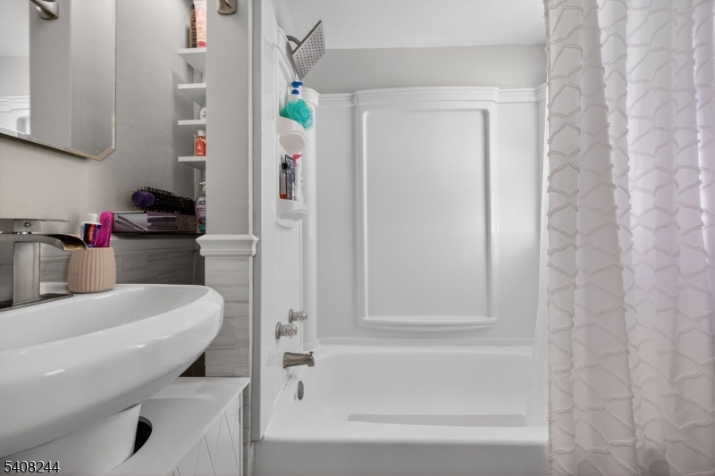 19 Victor Street Lodi, NJ 07644 - Photo 29 of 30