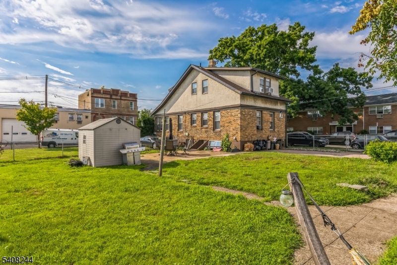 19 Victor Street Lodi, NJ 07644 - Photo 3 of 30