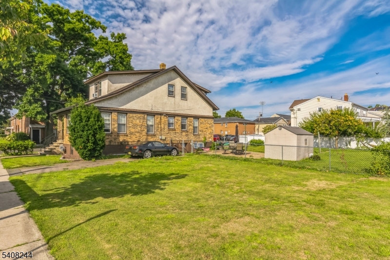 19 Victor Street Lodi, NJ 07644 - Photo 4 of 30