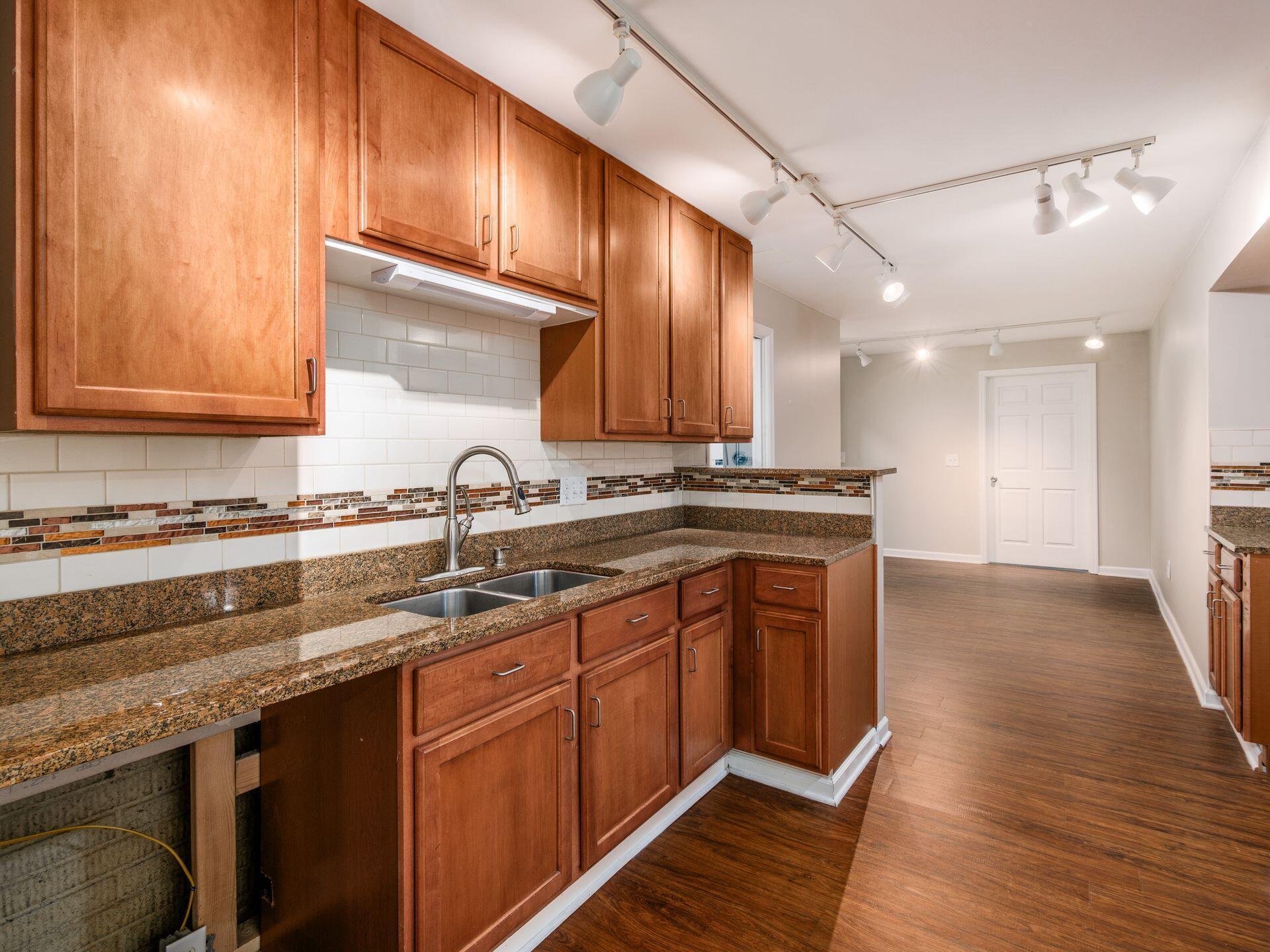 1397 Horseshoe Road Delaware, OH 43015 - Photo 42 of 64 LL Kitchen