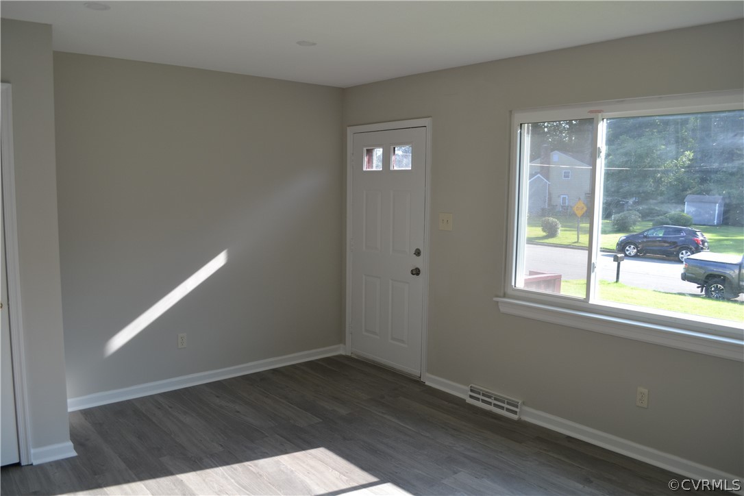 3108 Oxnard Road Richmond, VA 23223 - Photo 8 of 36 Gallery Image 8