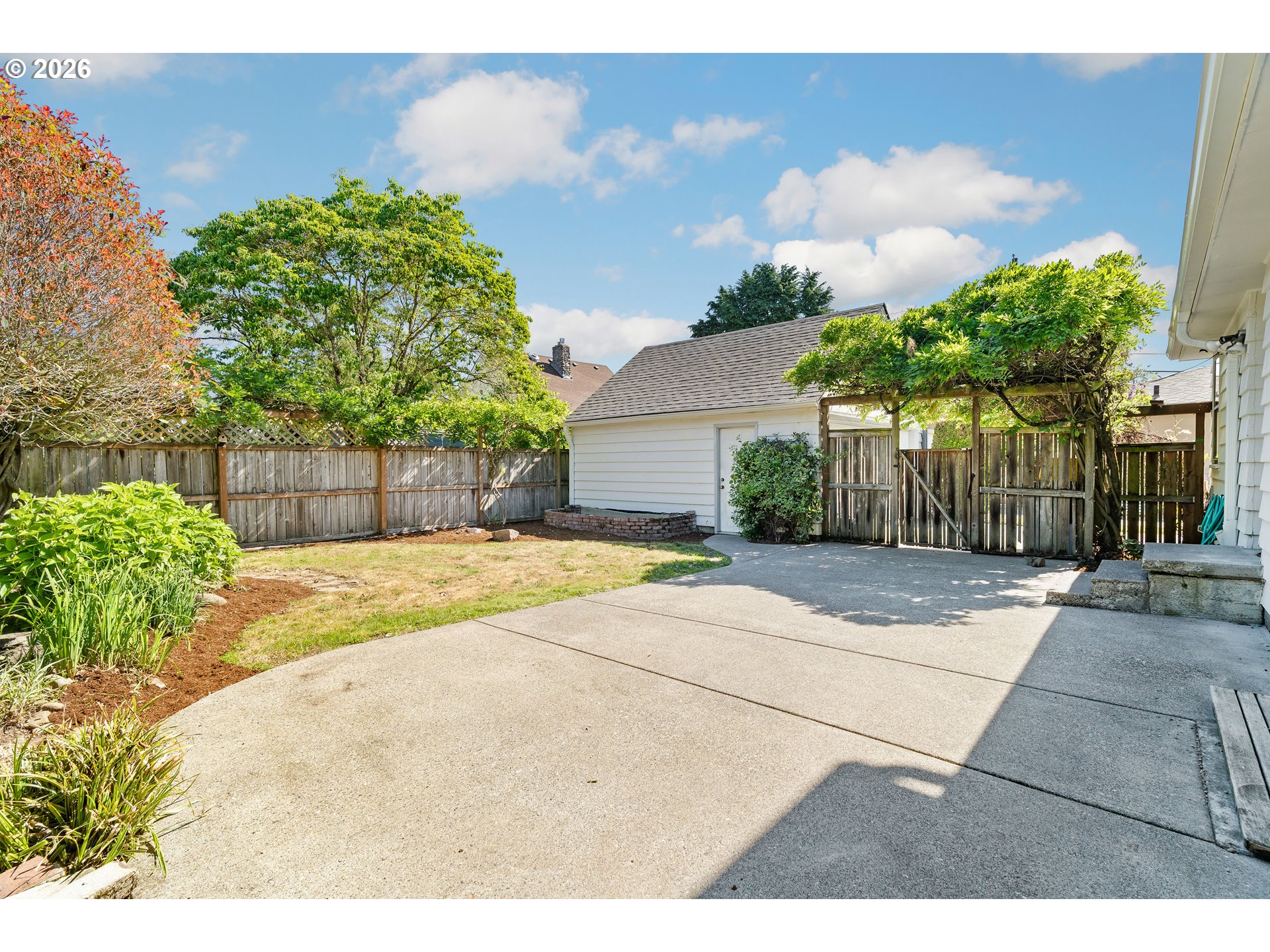 7541 Northeast Alameda Street Portland, OR 97213 - Photo 30 of 35 a view of outdoor space and yard