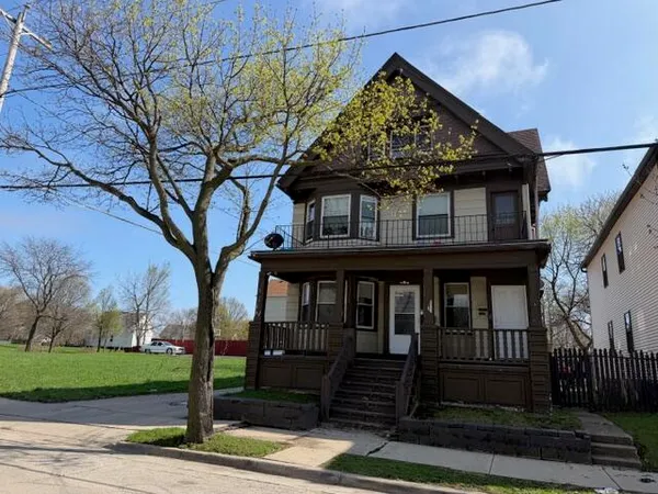 $200,000 | 623 West Clarke Street, Unit 625, Milwaukee, WI 53212