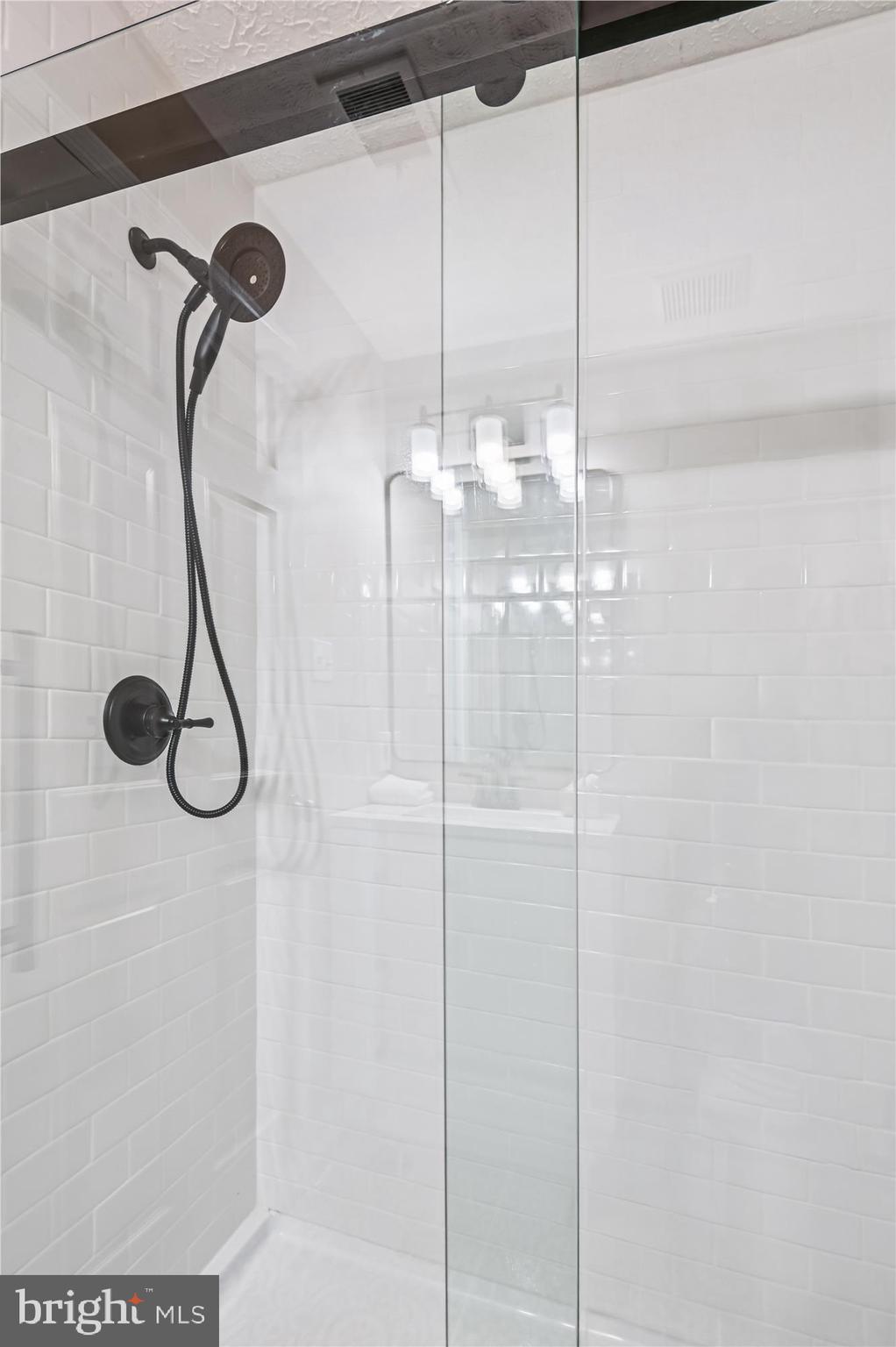 717 Deering Road, Unit 5L Pasadena, MD 21122 - Photo 20 of 29 a bathroom with a shower