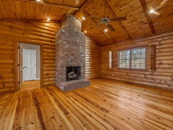 $742,500 | 315 Earles Fort Road, Landrum, SC 29356