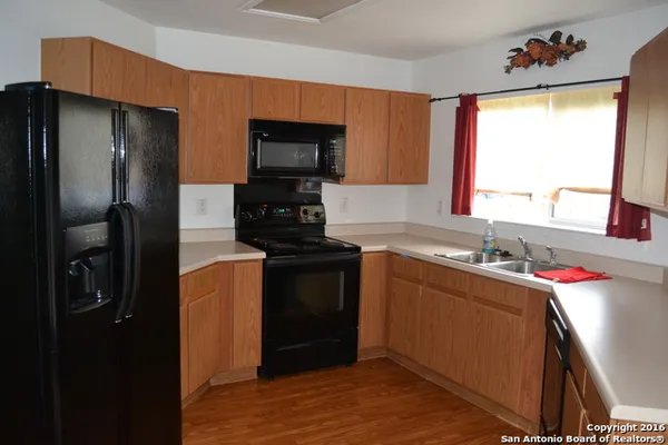 $1,525 | 25 Badgers Hills, San Antonio, TX 78238