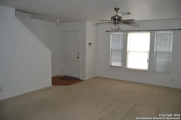 $1,525 | 25 Badgers Hills, San Antonio, TX 78238
