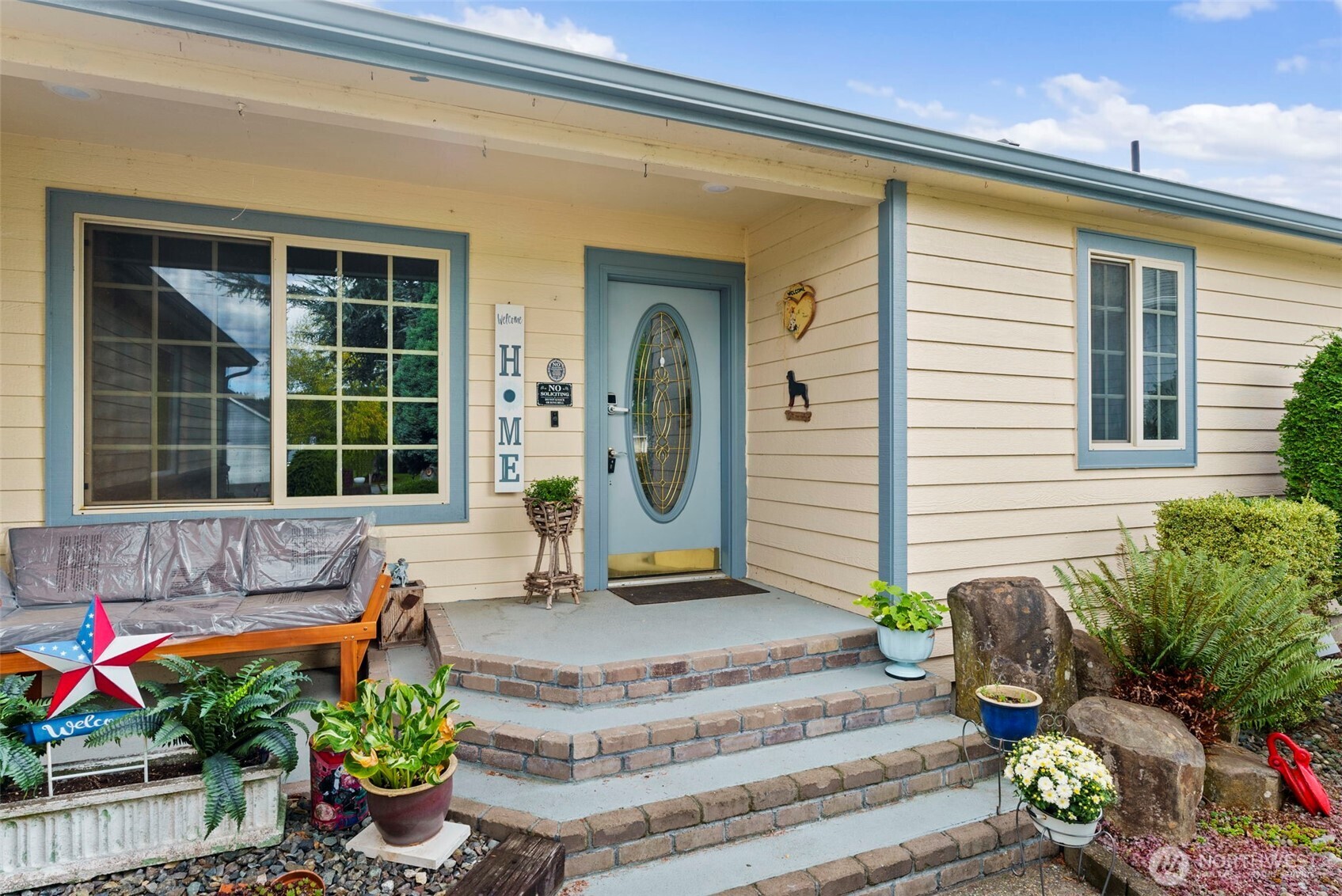 112 Village Way Drive Chehalis, WA 98532 - Photo 9 of 40 a front view of a house