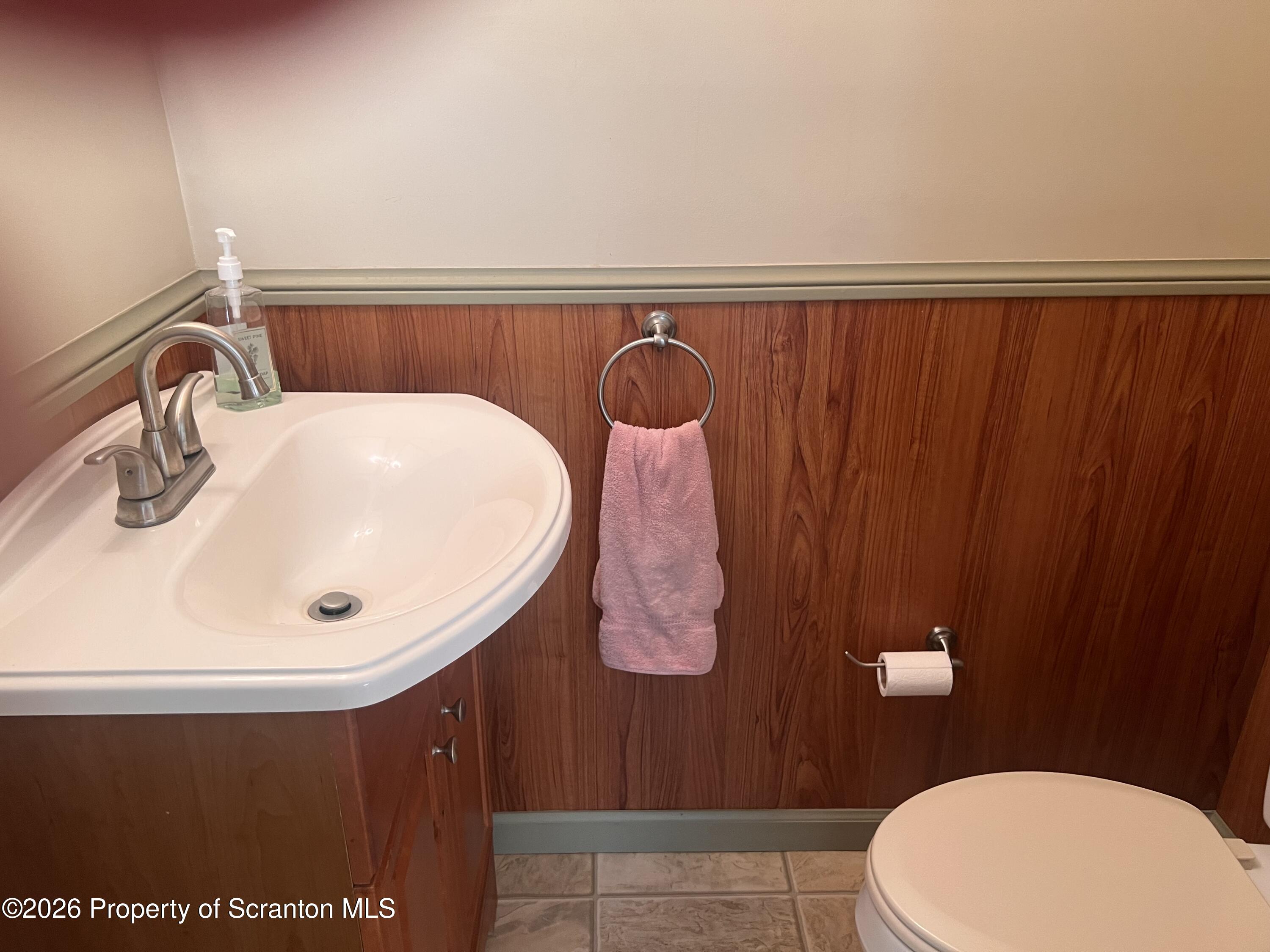 20 Riverside Drive Factoryville, PA 18419 - Photo 9 of 23 Powder rm