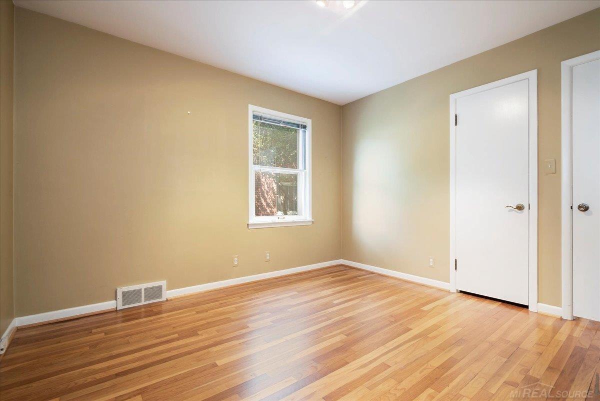 735 Harcourt Road, Unit 737 HARCOURT ROAD Grosse Pointe Park, MI 48230 - Photo 25 of 35