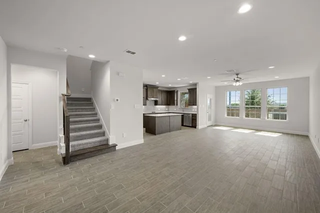 $381,900 | 660 Sandiford Court, Mansfield, TX 76063