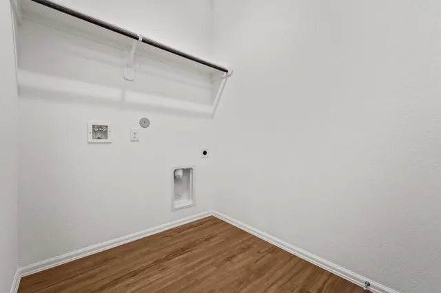 $2,000 | 19316 Villa Mesa Drive, New Caney, TX 77357