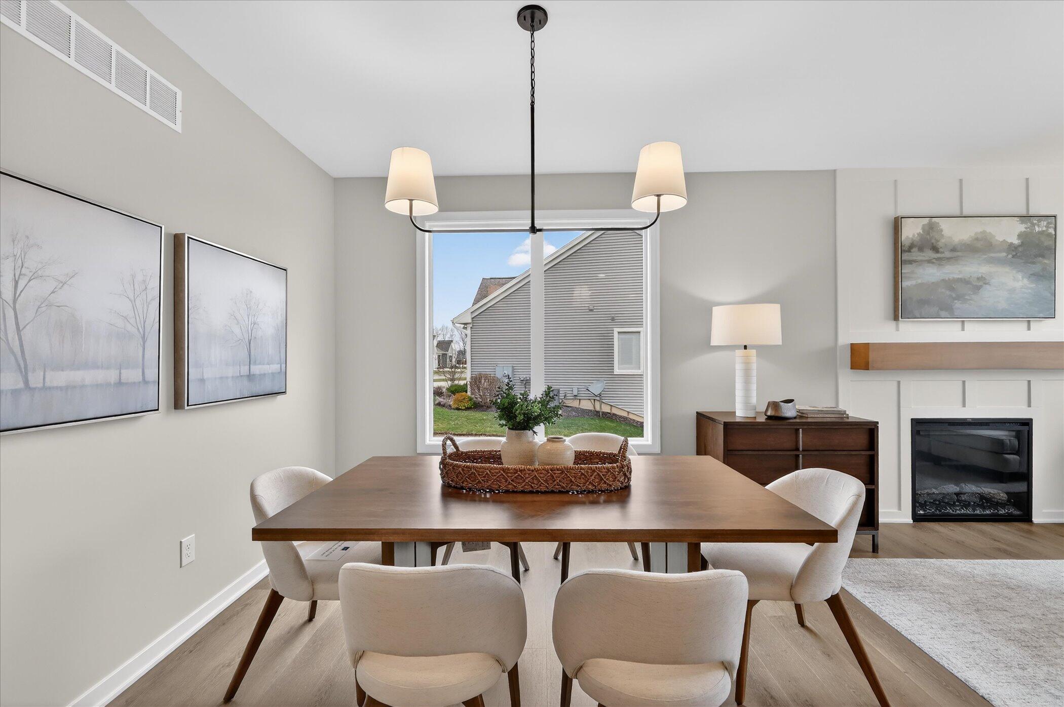 14323 Bridgeview Pointe Vicksburg, MI 49097 - Photo 11 of 34 Dining Room
