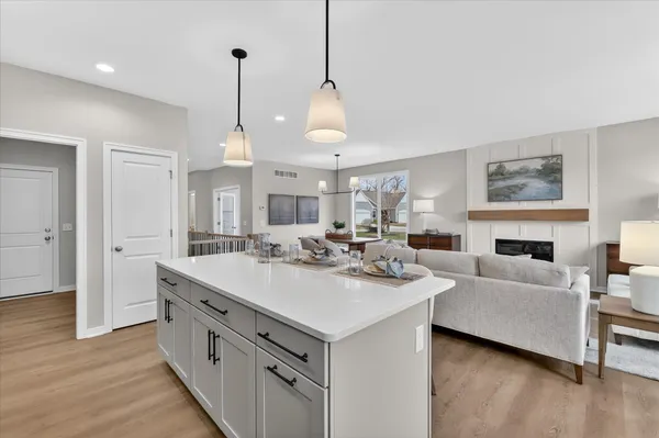 $469,900 | 14323 Bridgeview Pointe, Vicksburg, MI 49097