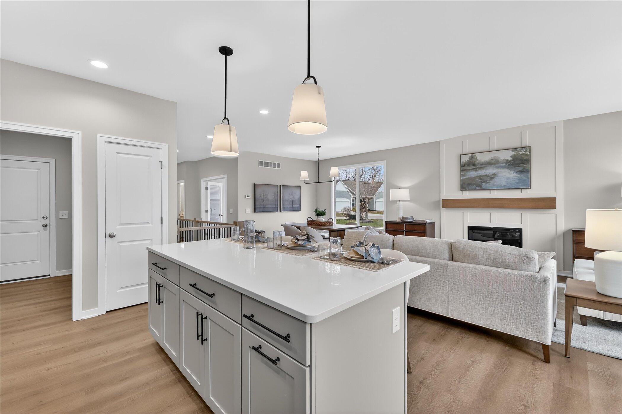 14323 Bridgeview Pointe Vicksburg, MI 49097 - Photo 15 of 34 Kitchen