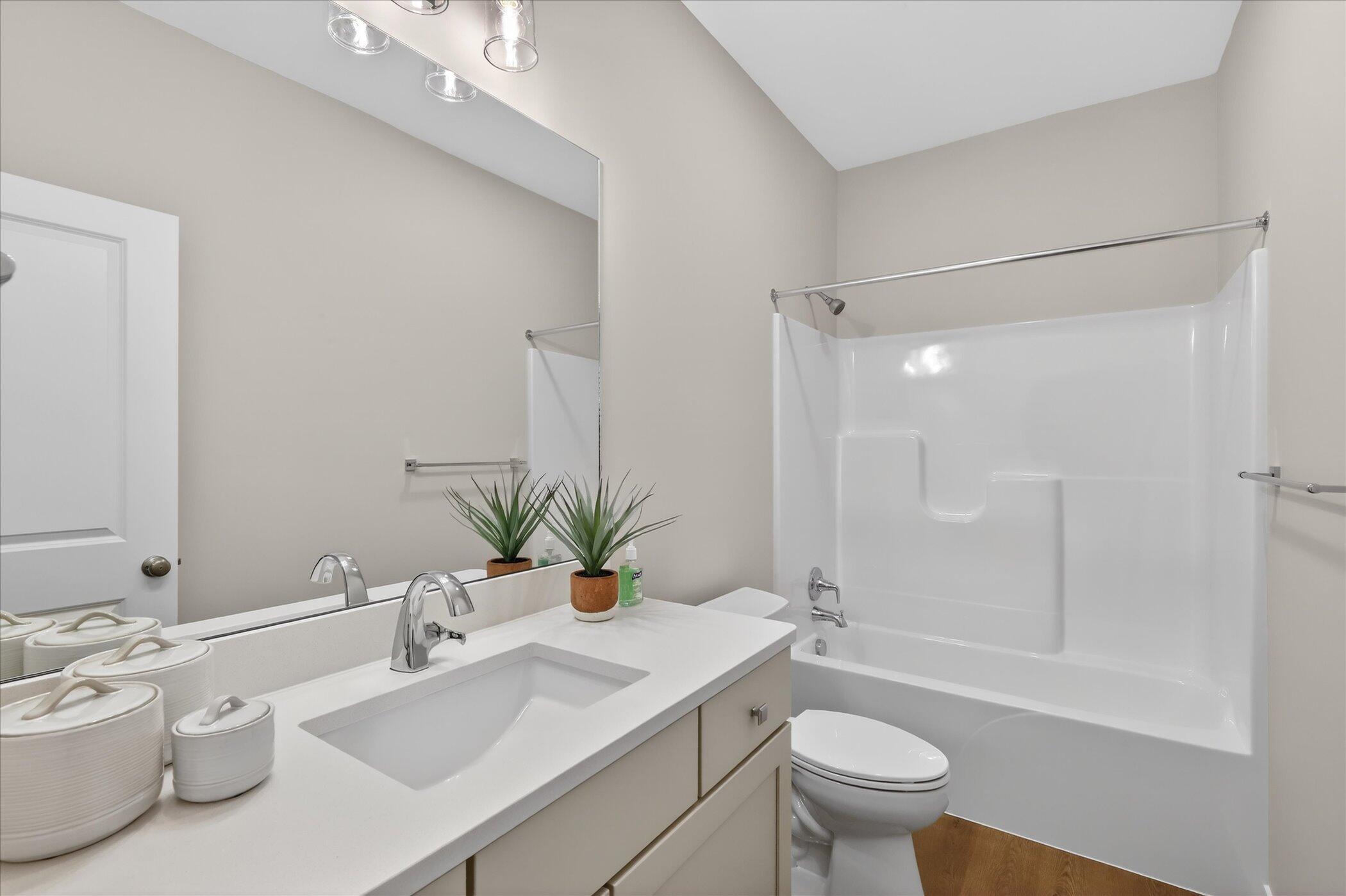 14323 Bridgeview Pointe Vicksburg, MI 49097 - Photo 6 of 34 Full Bath