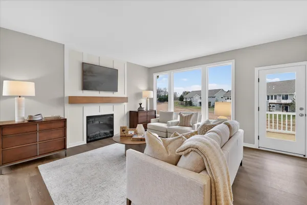 $469,900 | 14323 Bridgeview Pointe, Vicksburg, MI 49097