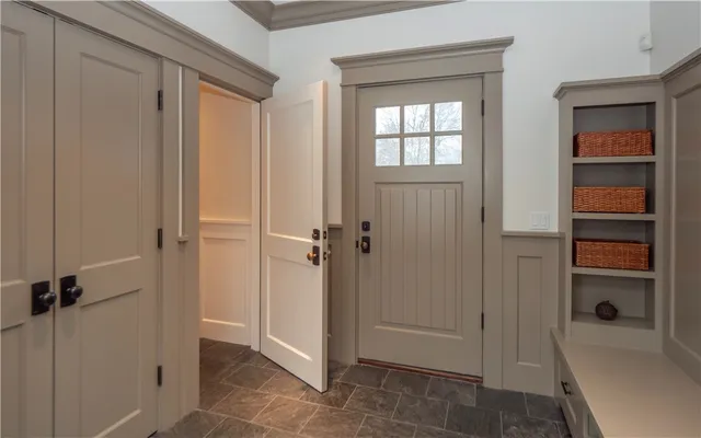 $3,200 | 58 Ridge Road, Newport, RI 02840