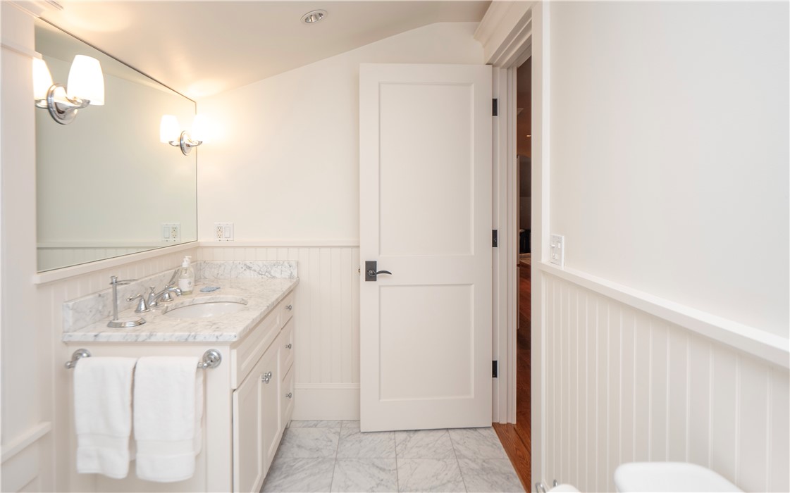 58 Ridge Road Newport, RI 02840 - Photo 33 of 47