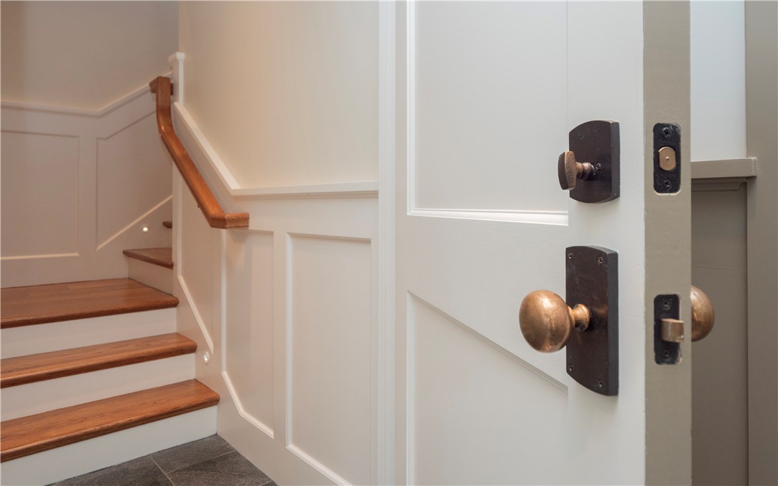 58 Ridge Road Newport, RI 02840 - Photo 4 of 47