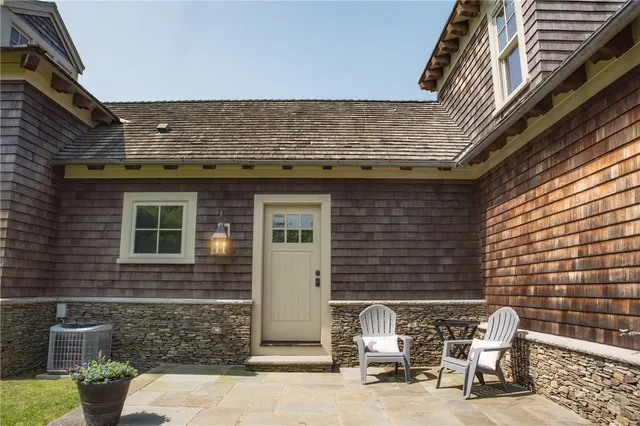 $3,200 | 58 Ridge Road, Newport, RI 02840