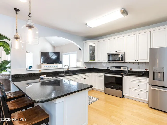 $758,500 | 129 Sunset Drive, Cedar Point, NC 28584