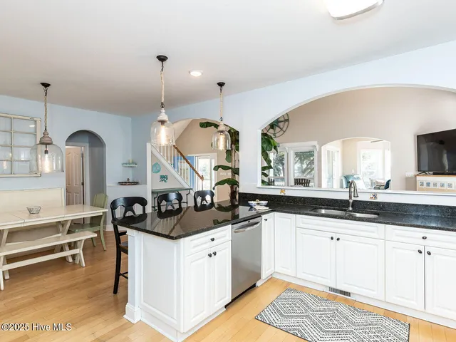 $758,500 | 129 Sunset Drive, Cedar Point, NC 28584