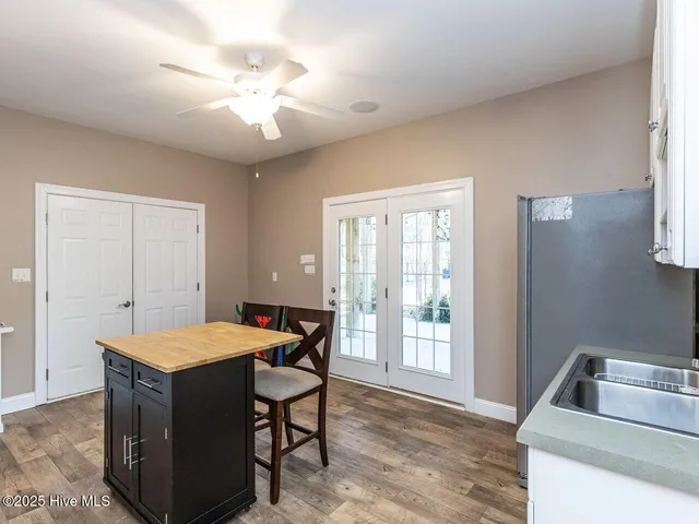 $758,500 | 129 Sunset Drive, Cedar Point, NC 28584