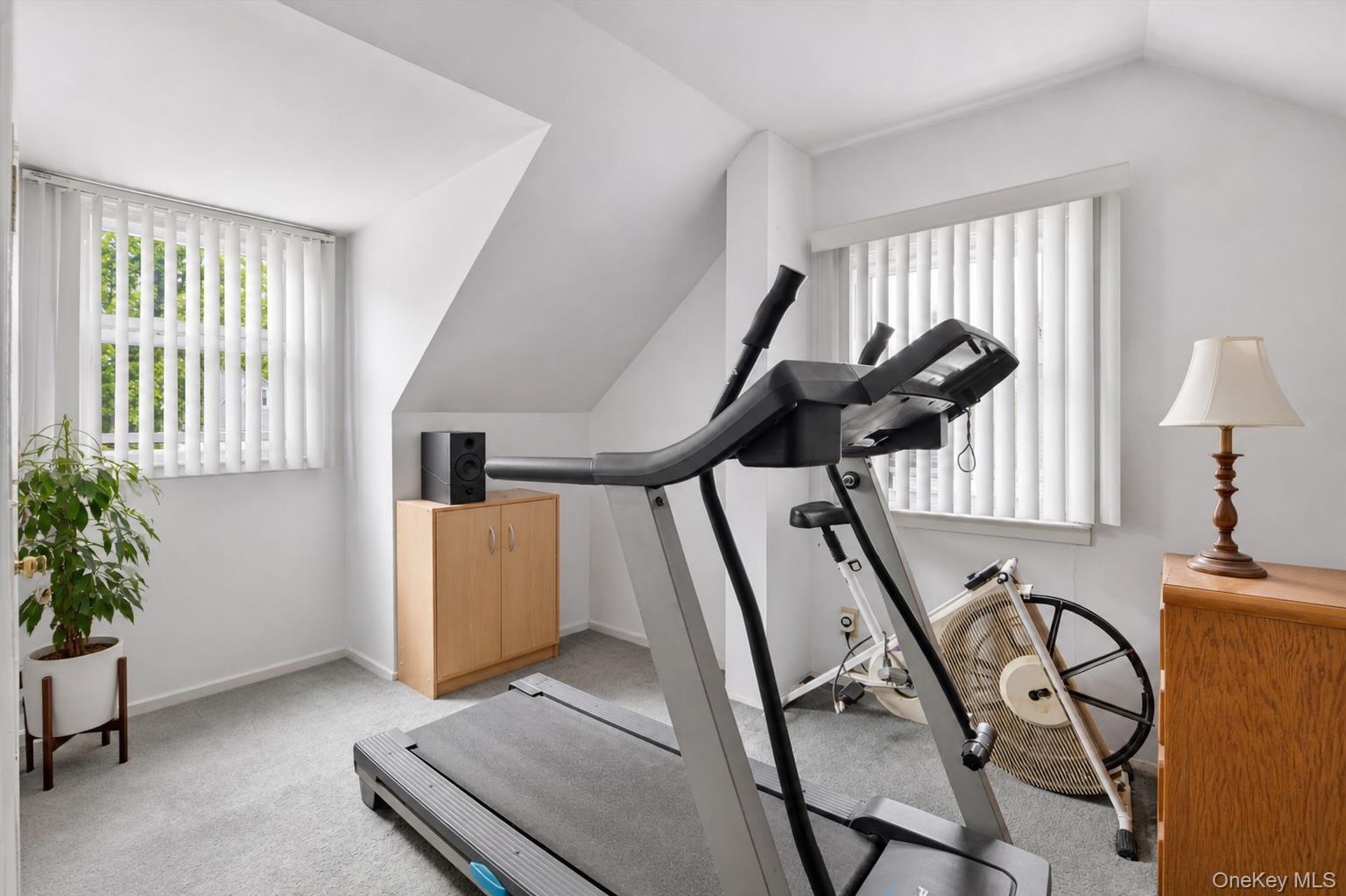 5 Cantitoe Road Yonkers, NY 10710 - Photo 11 of 18 Virtually staged