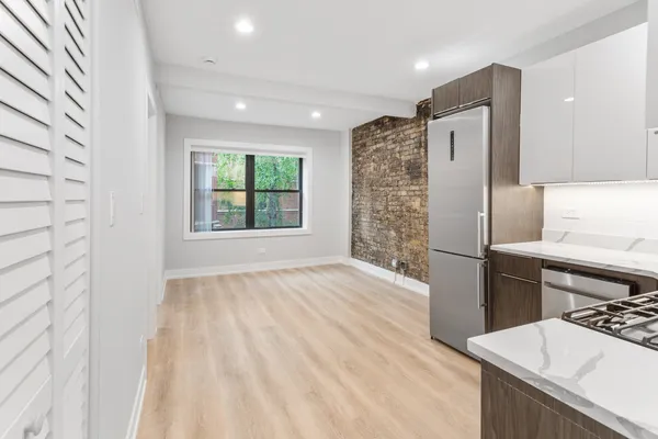 $1,749 | 1554 West Juneway Terrace, Unit 3I, Chicago, IL 60626