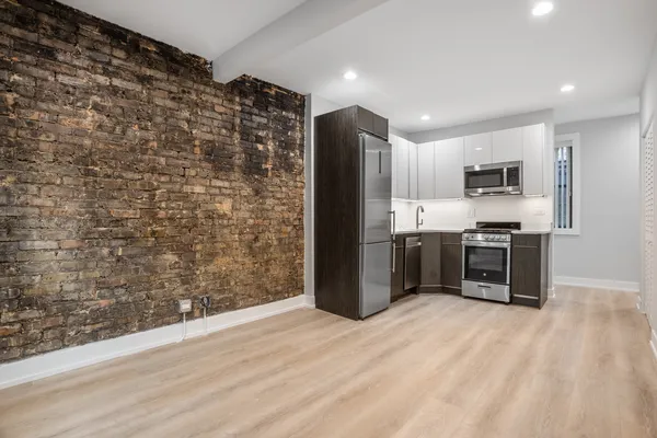 $1,749 | 1554 West Juneway Terrace, Unit 3I, Chicago, IL 60626