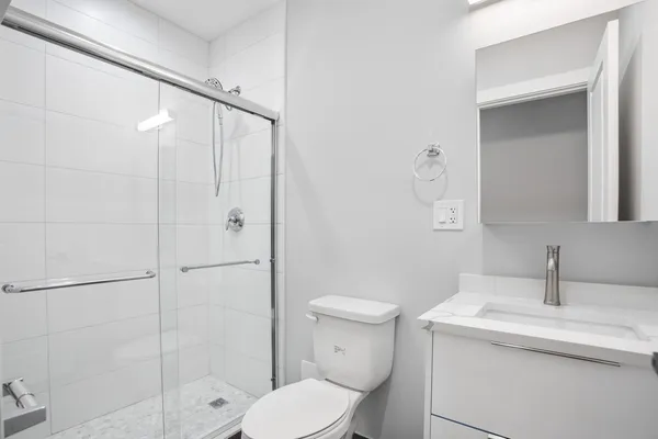 $1,749 | 1554 West Juneway Terrace, Unit 3I, Chicago, IL 60626