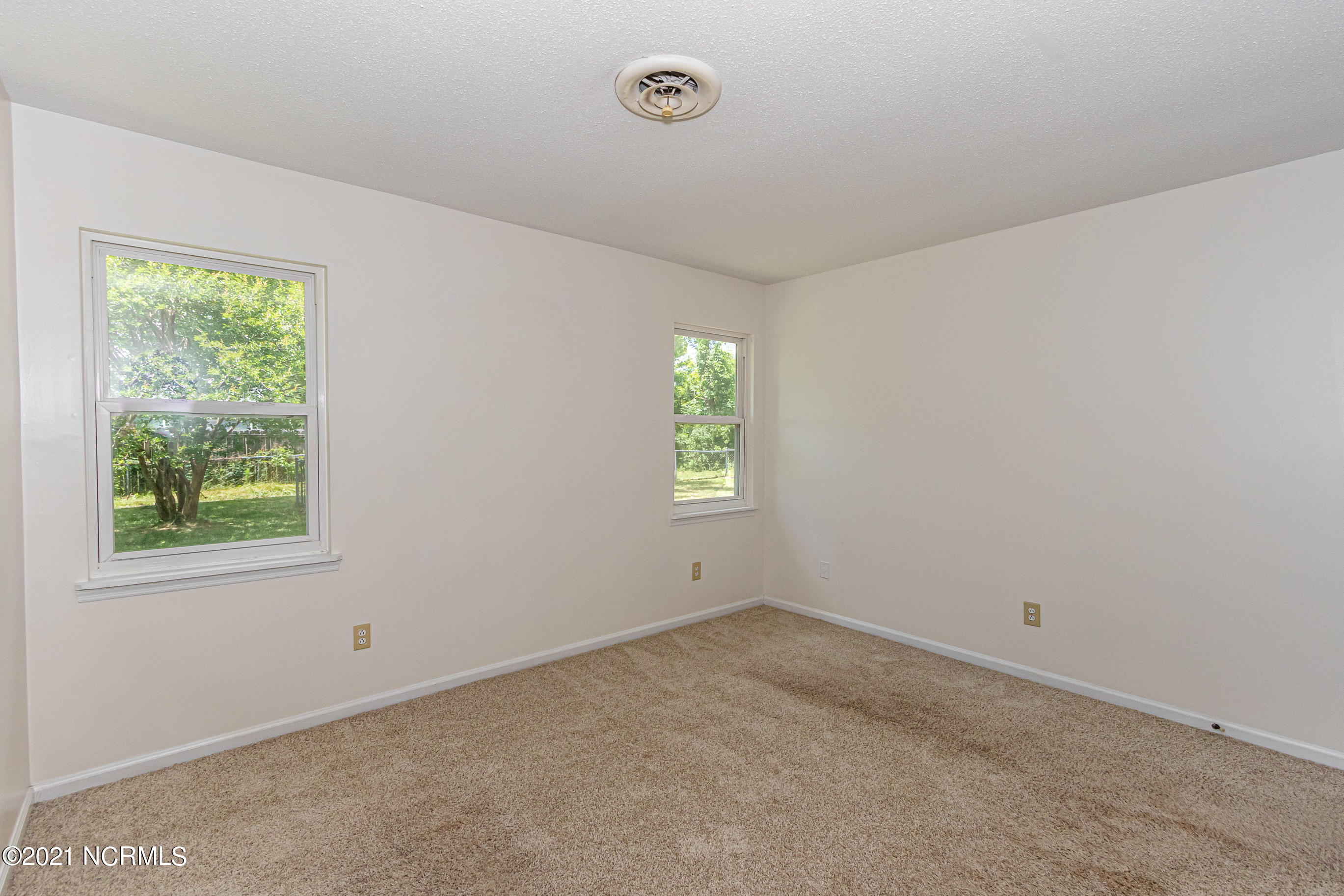 202 Dennis Road Jacksonville, NC 28546 - Photo 19 of 35 LindaY (1 of 1)-23