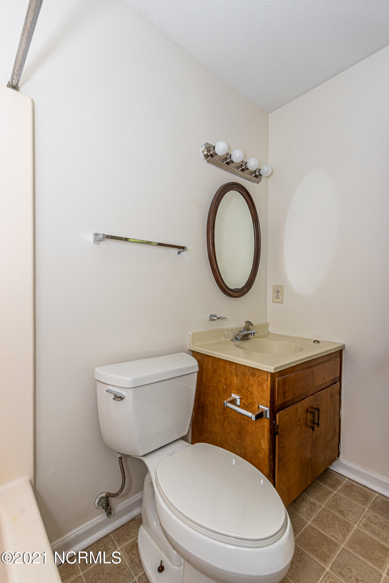 202 Dennis Road Jacksonville, NC 28546 - Photo 29 of 35 LindaY (1 of 1)-35