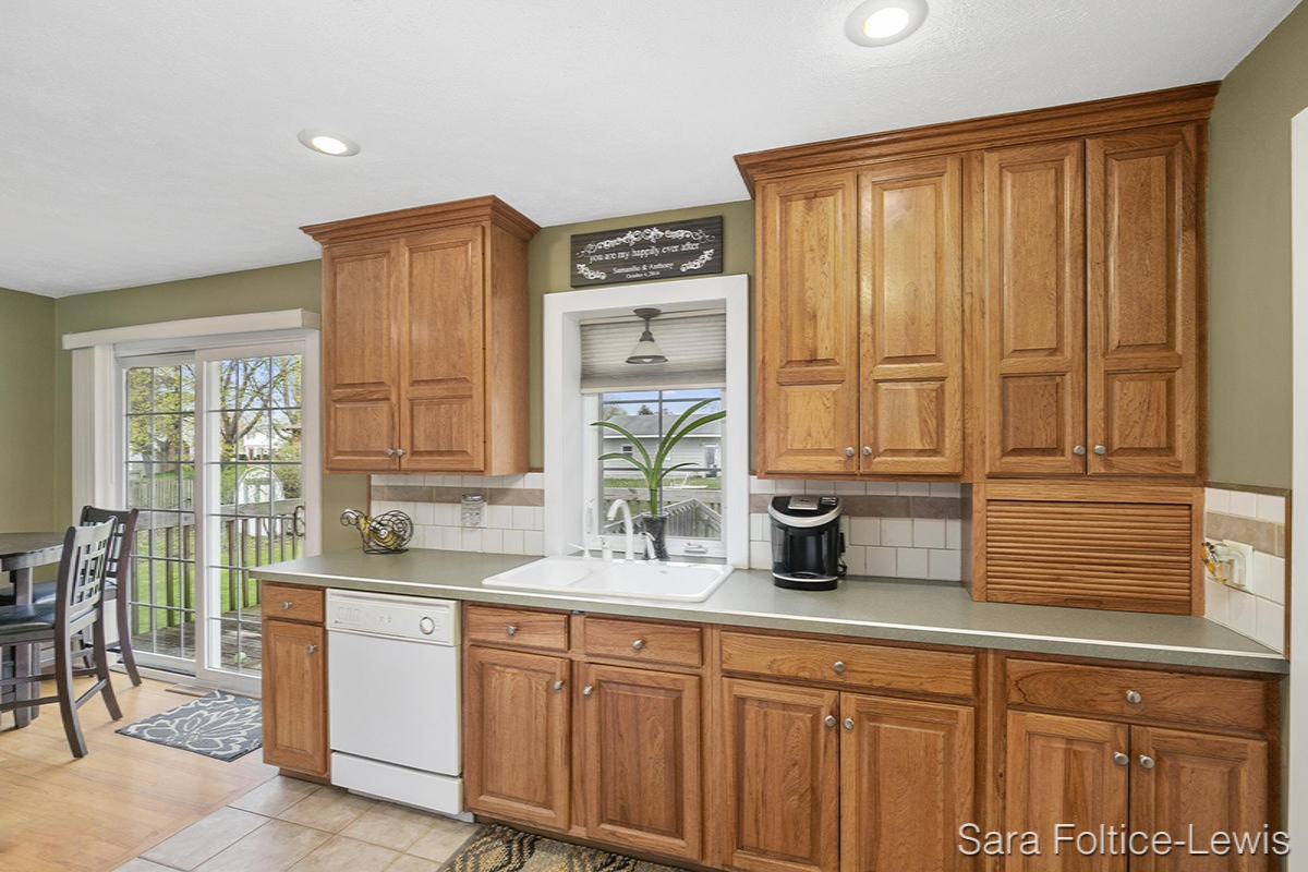 7319 Terrace Lane Jenison, MI 49428 - Photo 16 of 28 IMG_1010