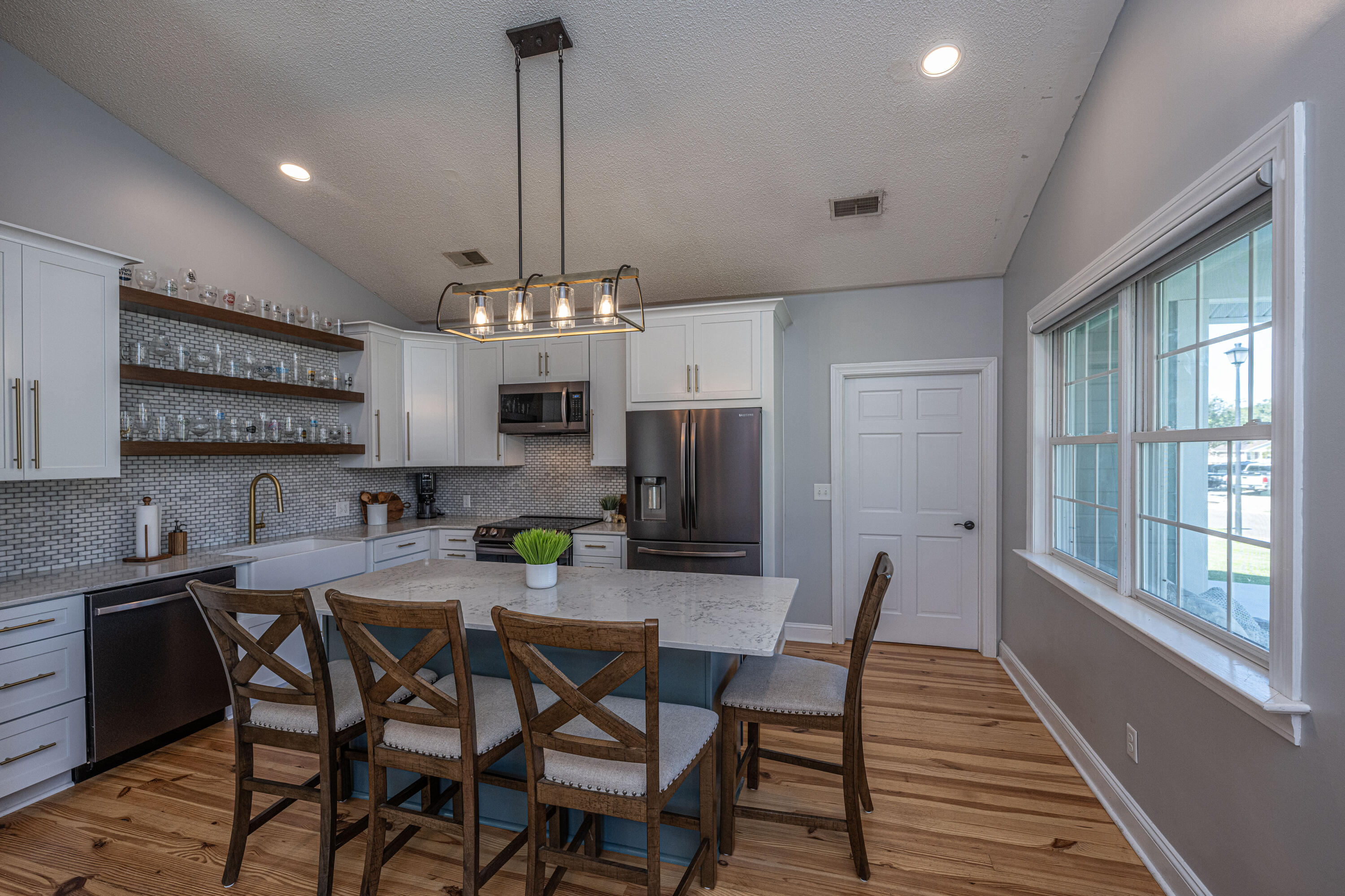 519 Savannah Road Ladson, SC 29456 - Photo 8 of 45 519SavannahRd009