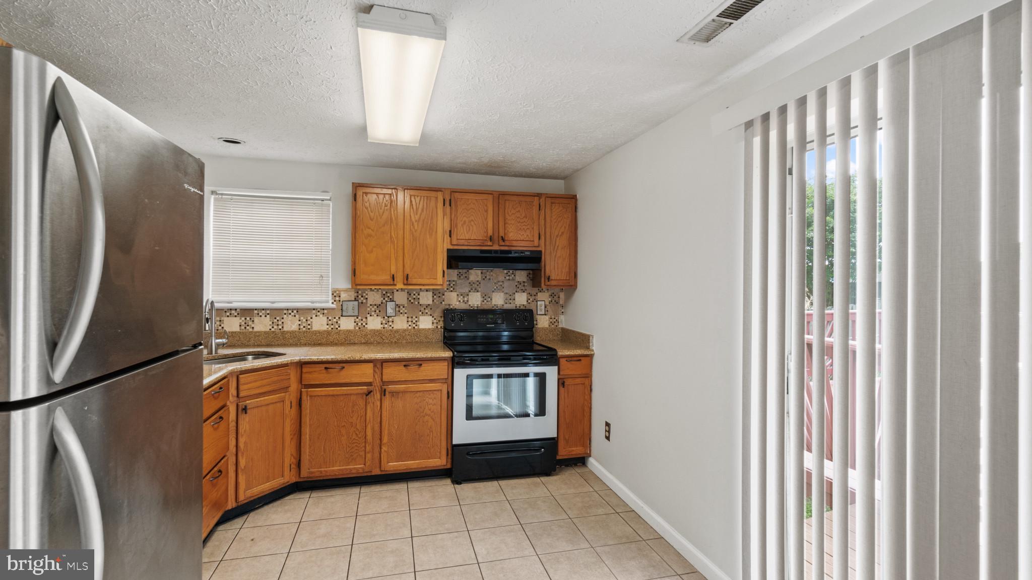 412 Trimblefields Drive Edgewood, MD 21040 - Photo 5 of 44 Kitchen