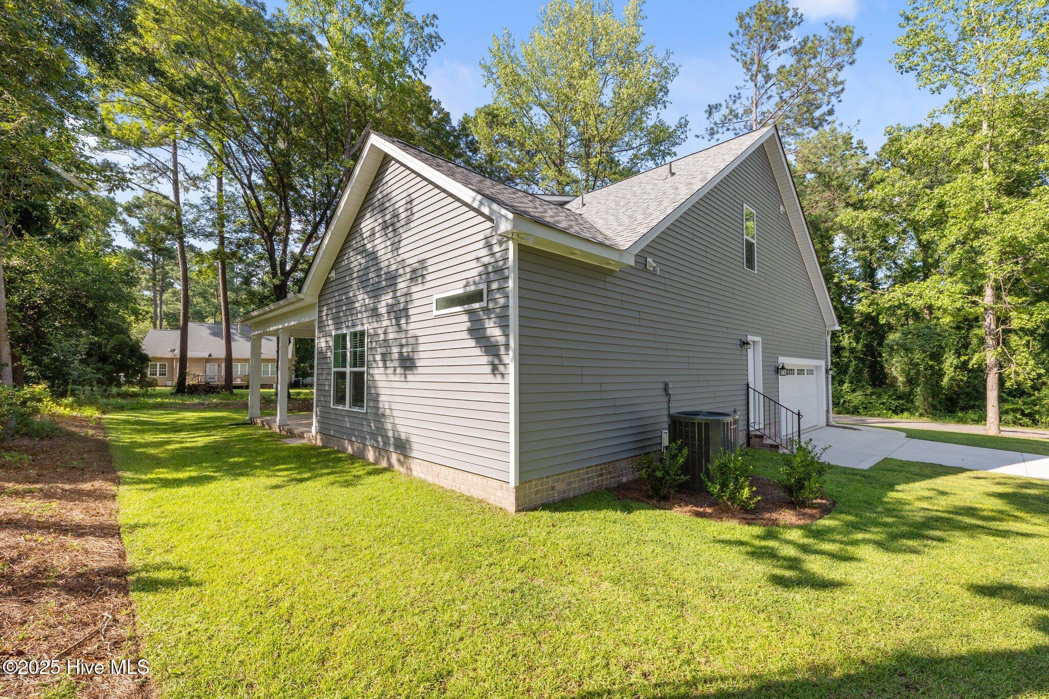 816 Red Hawk Place Vass, NC 28394 - Photo 37 of 48 43-web-or-mls-707A0509
