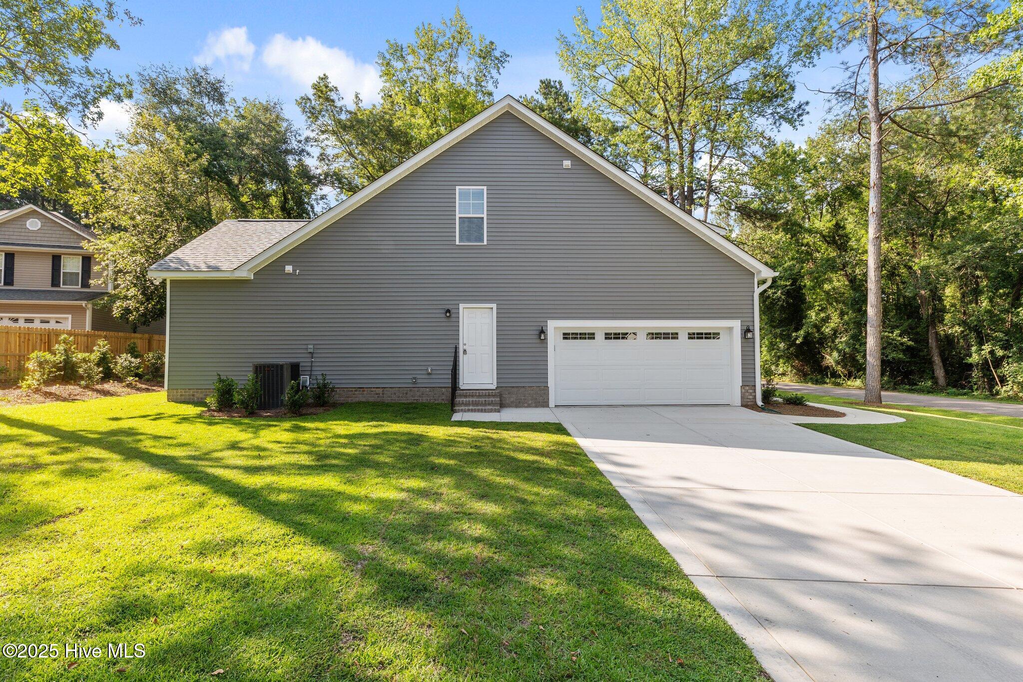 816 Red Hawk Place Vass, NC 28394 - Photo 42 of 48 37-web-or-mls-707A0495