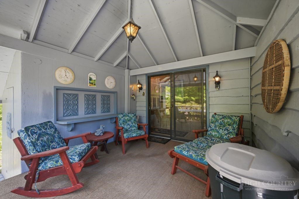 84 Pine Ridge Loop Newland, NC 28657 - Photo 4 of 17