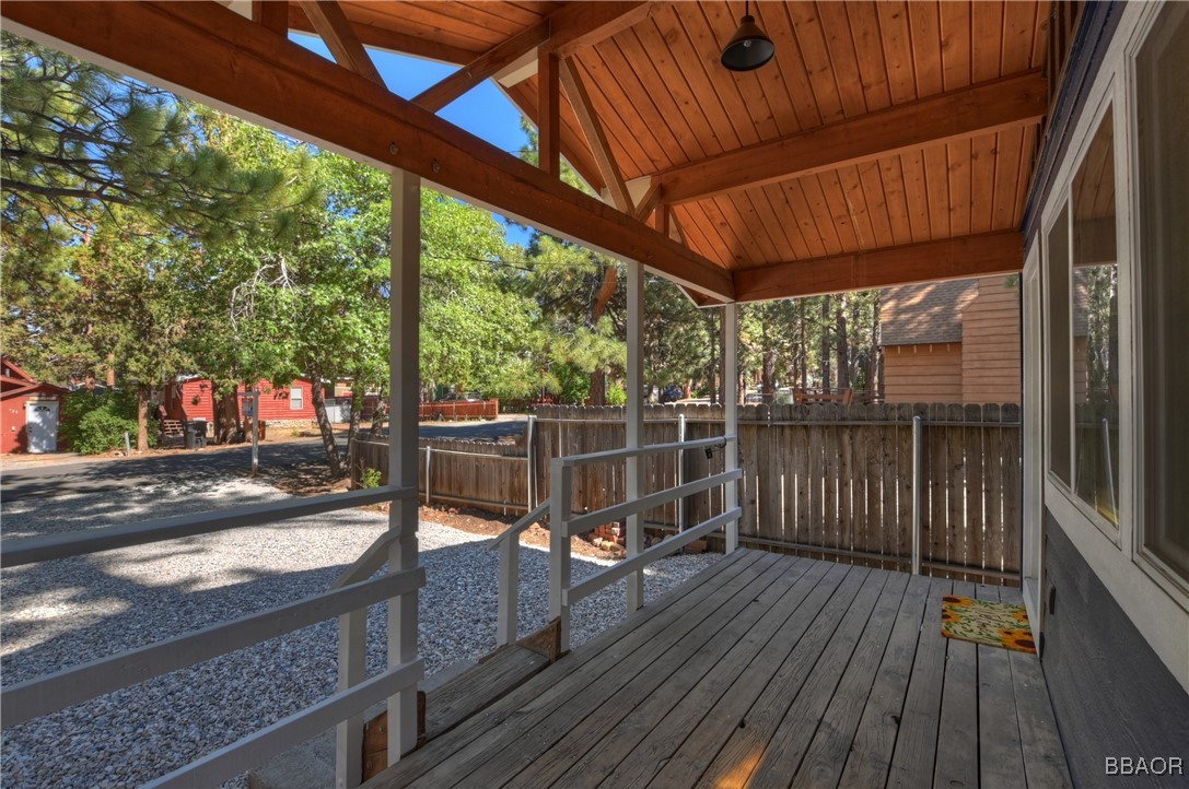 740 Riverside Avenue Sugarloaf, CA 92386 - Photo 3 of 15 Gallery Image 3