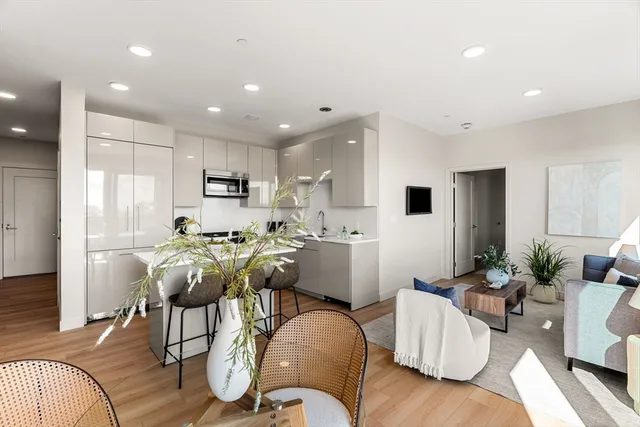$799,000 | 45 Lewis Street, Unit 601, Boston, MA 02128